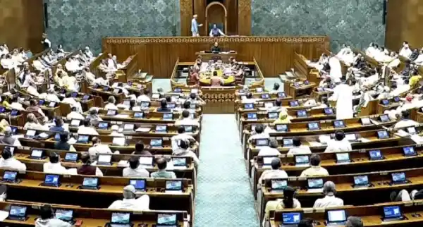 संसद में अमित शाह ने अखिलेश यादव को किया करारा जवाब