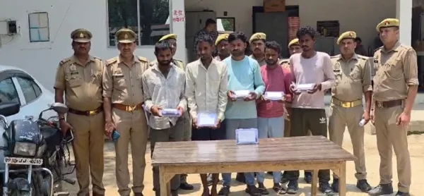 मोबाइल चोरी, UPI एक्टिव और खाते खाली... लखनऊ पुलिस ने ऐसे काम करने वाले गिरोह को पकड़ा