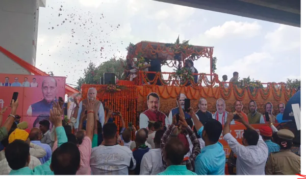 लखनऊ पहुंचते ही शक्ति प्रदर्शन, बीजेपी के नए राष्ट्रीय अध्यक्ष नितिन नवीन के स्वागत में उमड़ा कार्यकर्ताओं का सैलाब