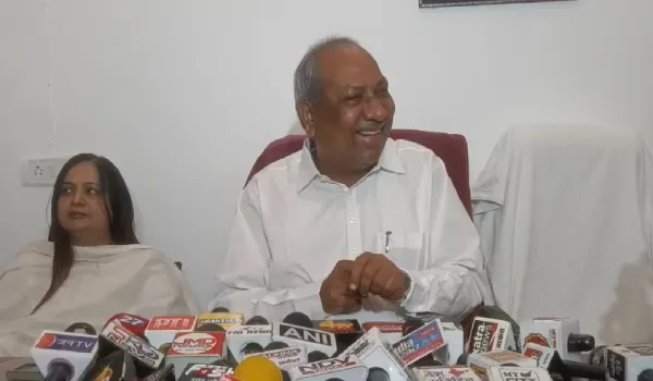 अब मोबाइल पर मिलेगी तालाब और मौसम की जानकारी, यूपी सरकार ने मत्स्य क्षेत्र के लिए बनाई नई योजना