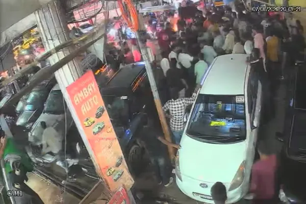 लखनऊ के हजरतगंज में चाकूबाजी, कोतवाली के बाहर युवक पर हमला